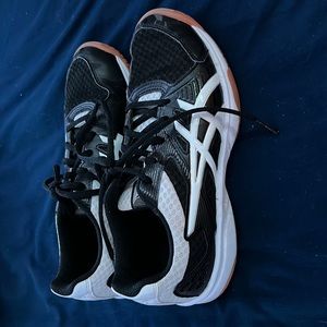 ASICS’s volleyball shoes!